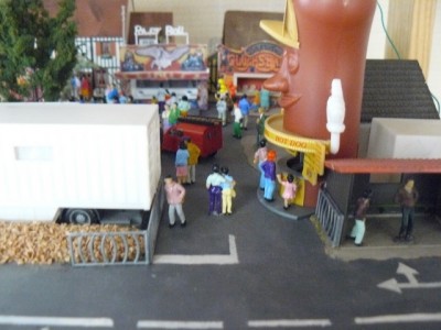 voici l'entrée principale de la fete