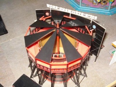 Installation définitive (branchement + finitions +éclairage) de certains stands et manèges comme le mur de la mort.