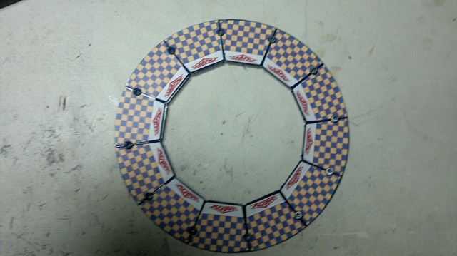 Dessus plateau avec toutes les étiquette refaite avec "paint"