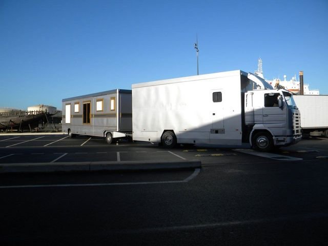 12314523_663175343824383_7046573893253008486_o [640x480].jpg