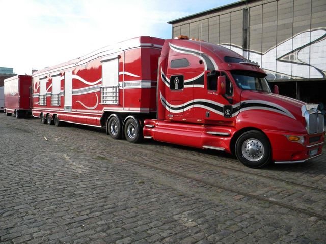 12322830_663502037125047_8896805052426796453_o [640x480].jpg